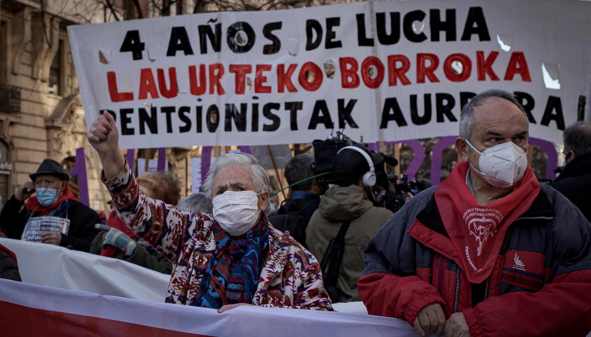 Manifestación cuarto aniversario Movimiento Pensionistas en Bilbao - 2